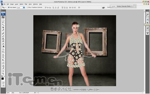 Photoshop为美女制作一条透明的环保花裙子