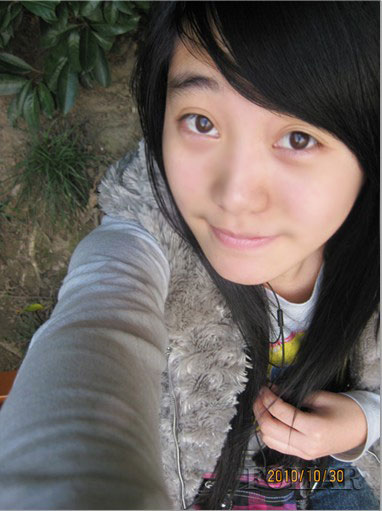 Photoshop给美女生活照片转手绘