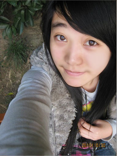Photoshop给美女生活照片转手绘