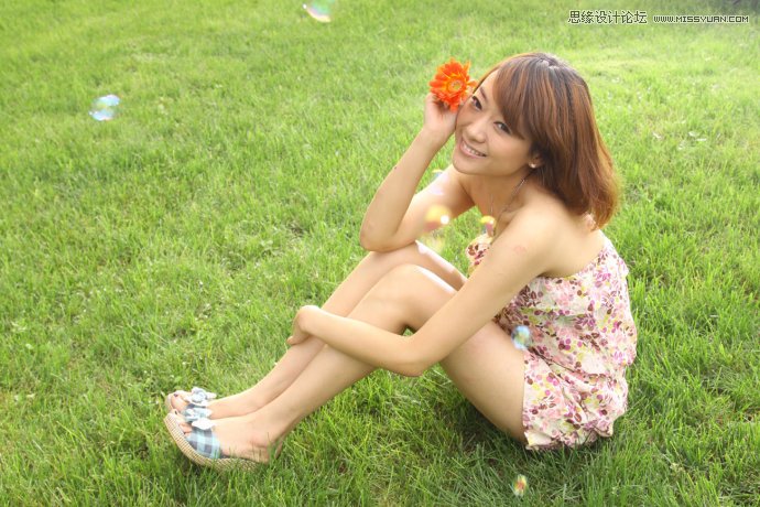 Photoshop调出草地美女朦胧淡雅效果