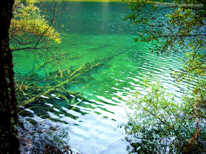 Photoshop调出水面风景照片清澈通透的颜色