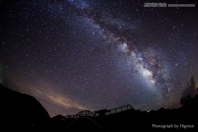 摄影师讲解星空银河与星轨的拍摄技巧