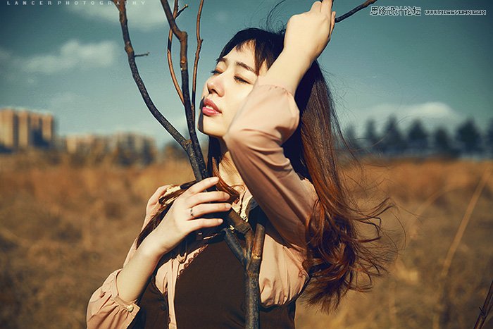 <a href=http://www.06ps.com/ target=_blank class=infotextkey>photoshop</a>调出外景人像唯美冷色效果,PS教程