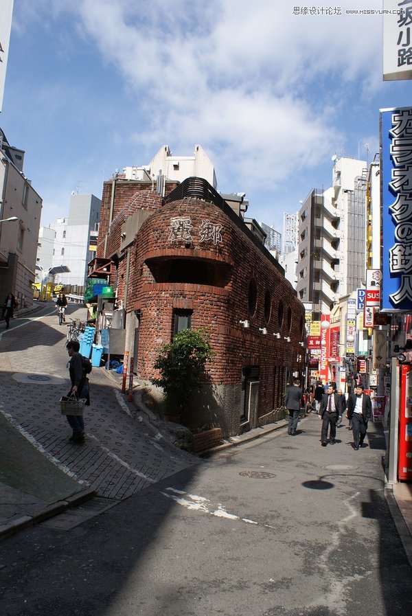 Photoshop调出街景照片唯美的手绘效果图