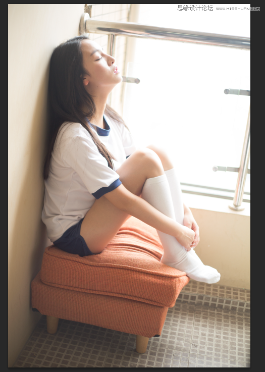 Photoshop调出室内人像甜美的日系效果图