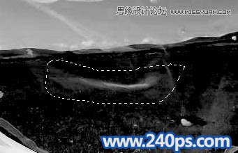 Photoshop抠出草原上透明的婚纱照