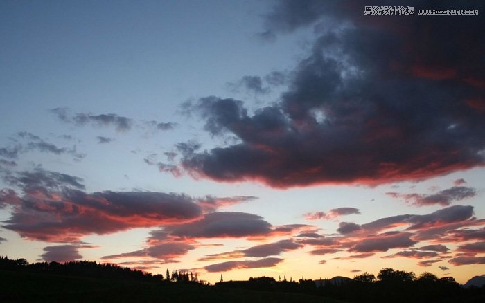 Photoshop给灰蒙蒙的人像照片添加夕阳美景