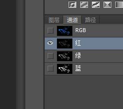 Photoshop巧用通道快速抠出花纹藤蔓