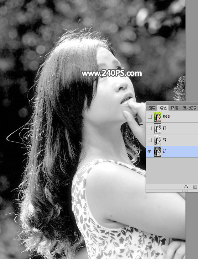 Photoshop抠出多发丝的夏季外景美女人像照片