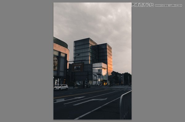 Photoshop结合LR制作质感冷色的城市照片